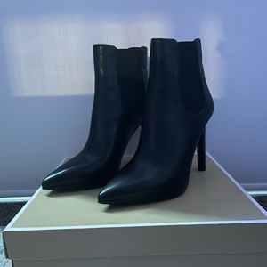Black MICHAEL Michael Kors size 10